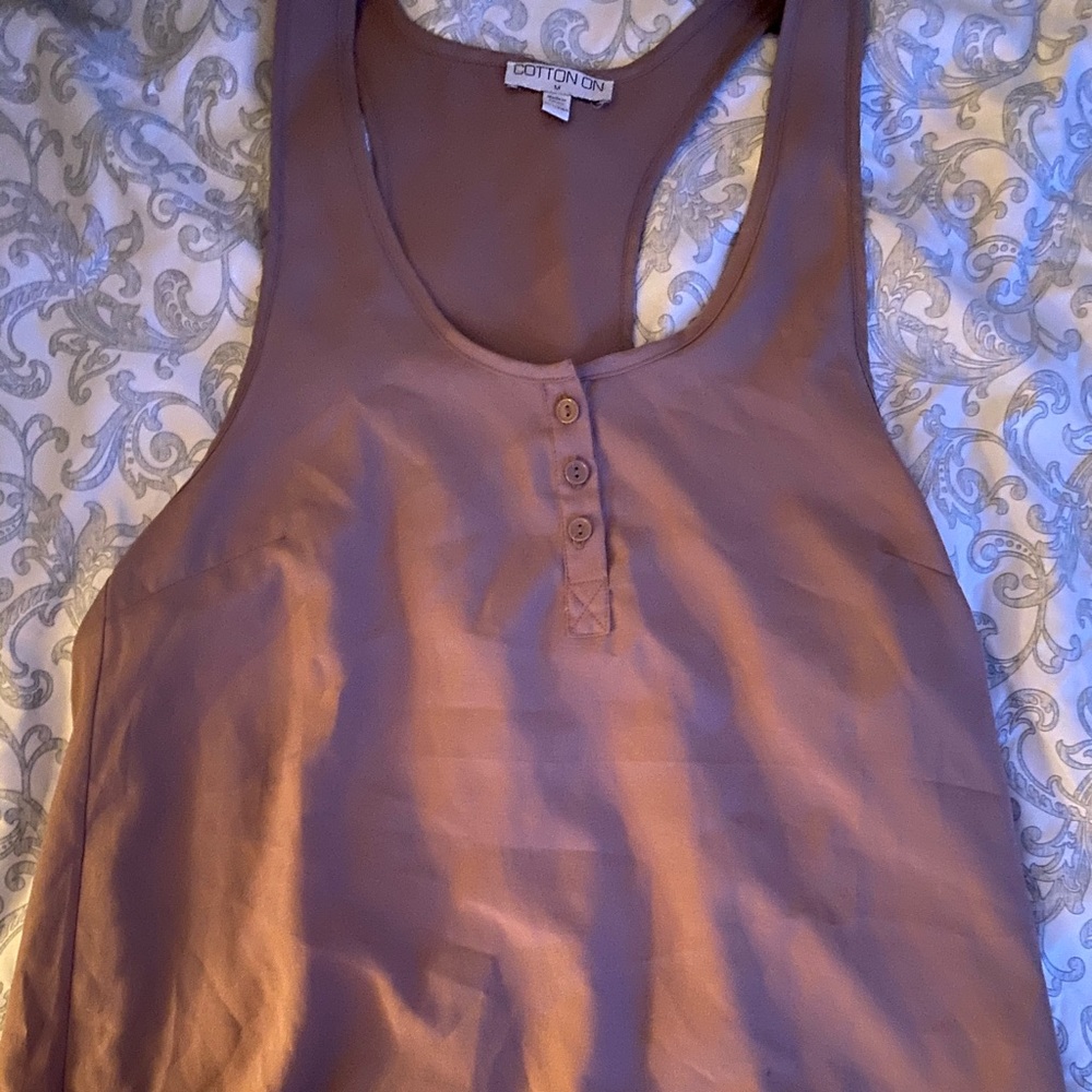 Woman’s tank